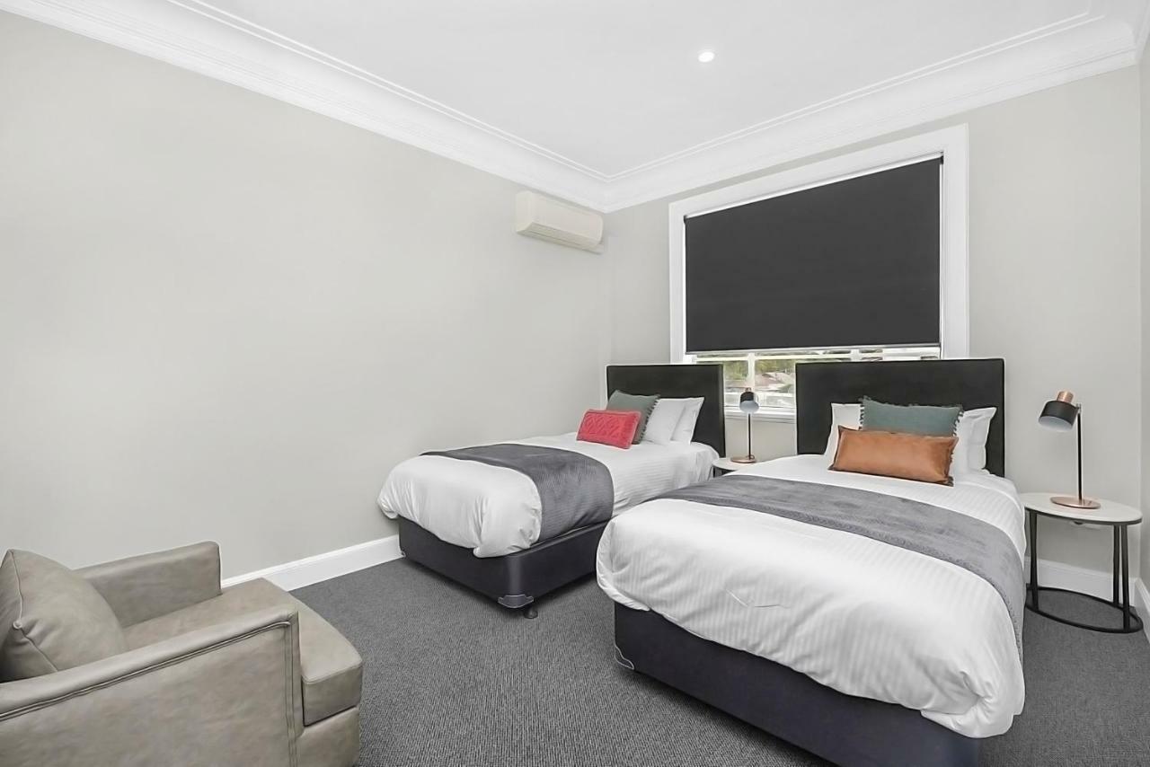 Horse And Jockey Hotel Homebush Sydney Bagian luar foto